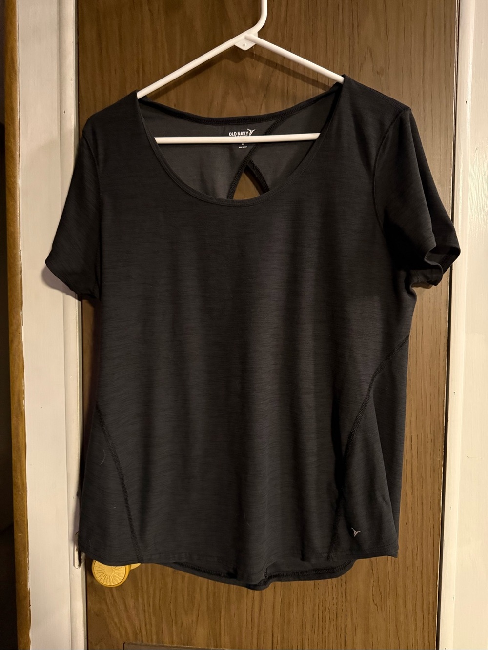 Old Navy Black Short Sleeve Scoop-Neck Active Tee with Back Keyhole
